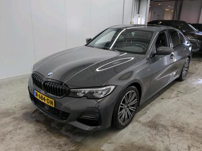 BMW 318 iA 115kW sedan, 2021