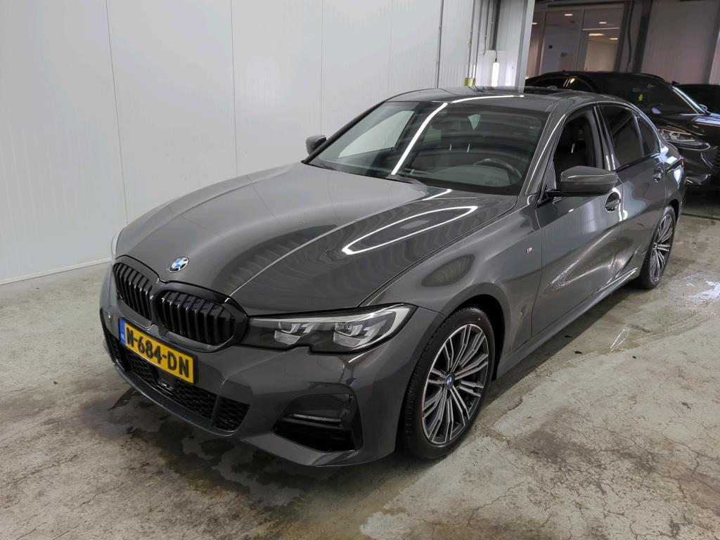 BMW 318 iA 115kW sedan, 2021