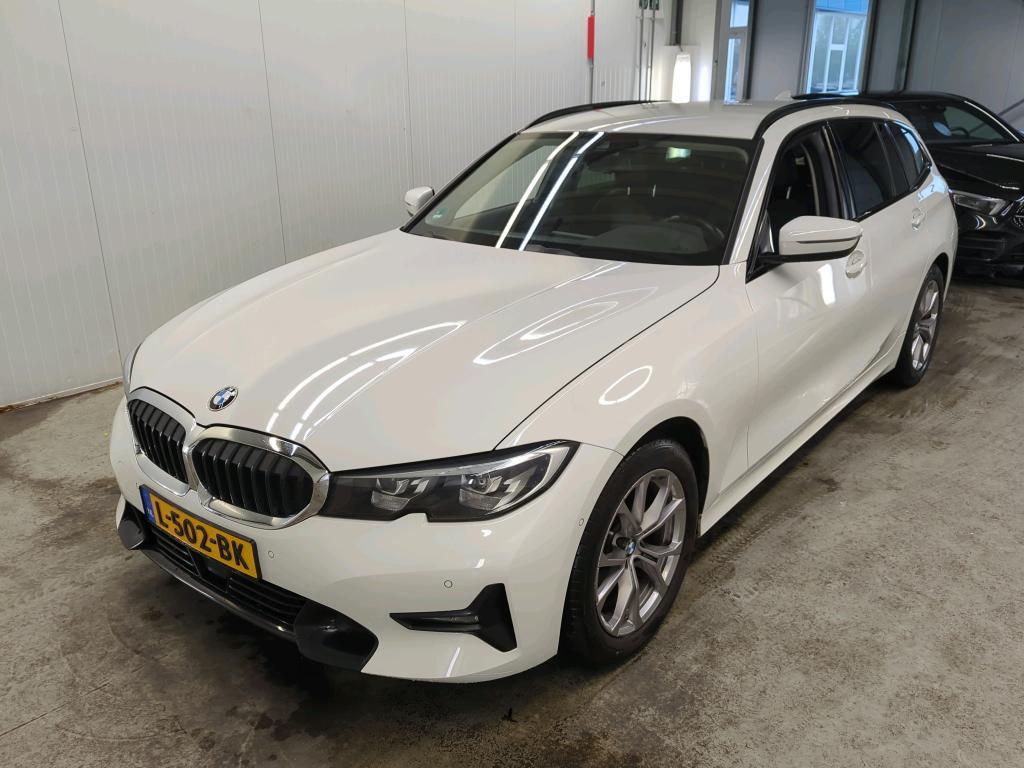 BMW 318 dA 110kW MH Corporate Executive touring, 2021