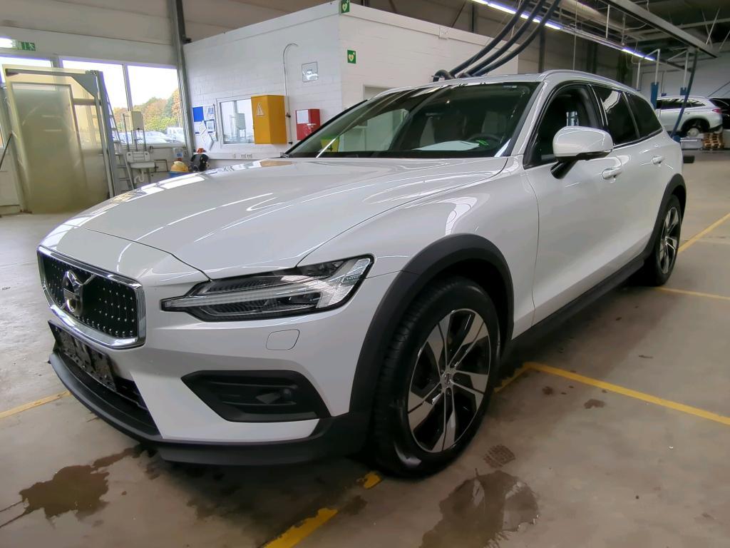 Volvo V60 CROSS COUNTRY B4 D AWD GEARTRONIC Pro, 2021