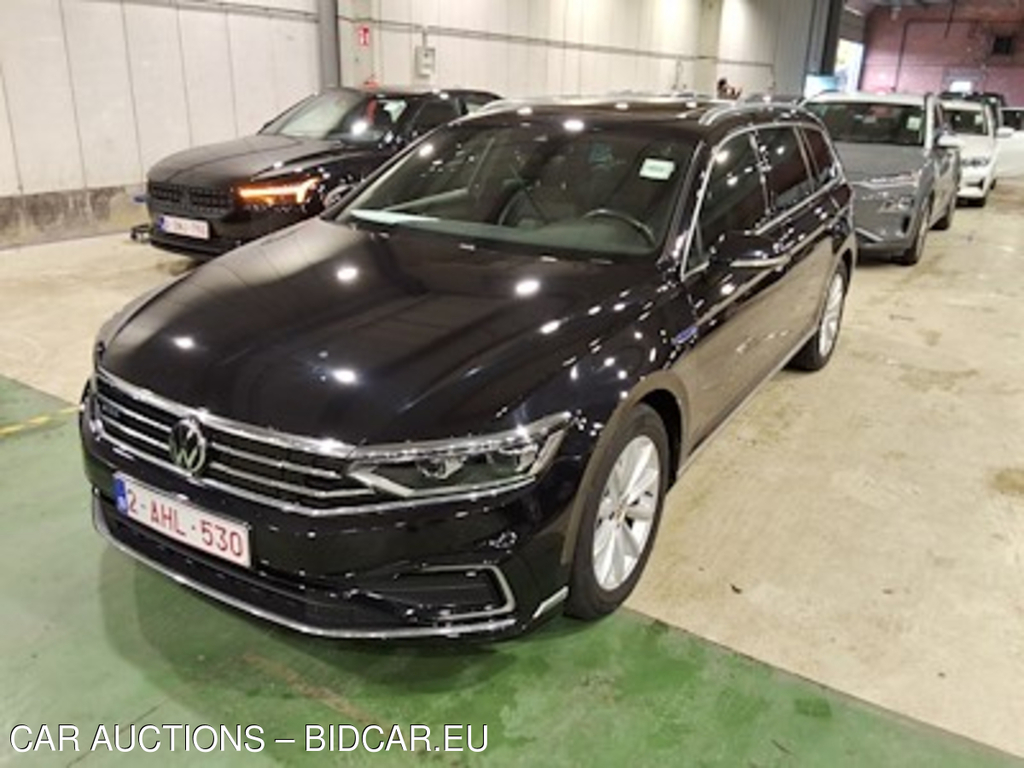 Volkswagen Passat variant 1.4 TSI MSQ VARIANT GTE BUSINESS