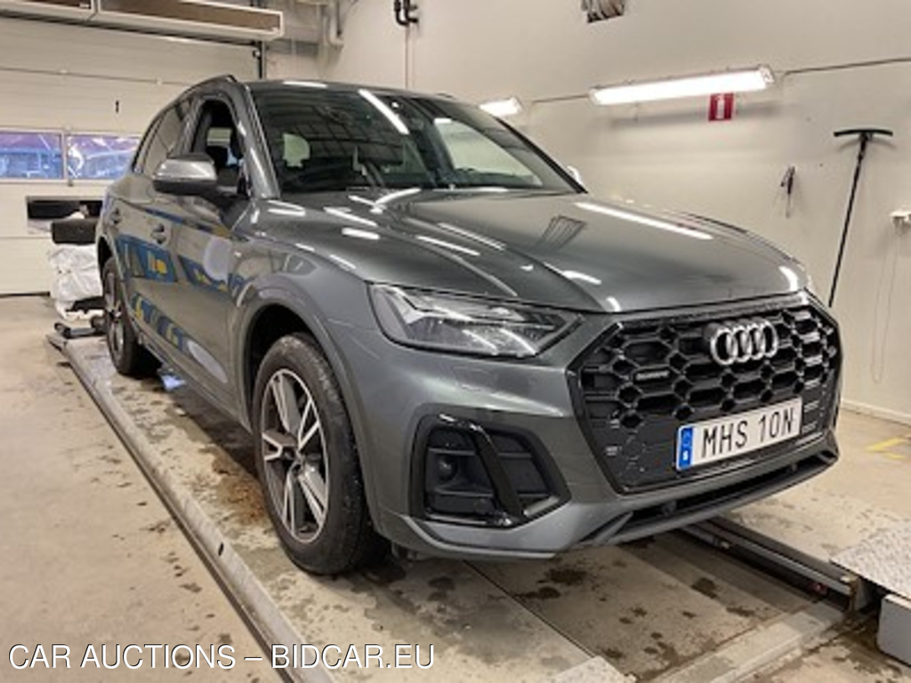 Audi Q5 40 TDI quattro S line Svart Optik Drag Varmare