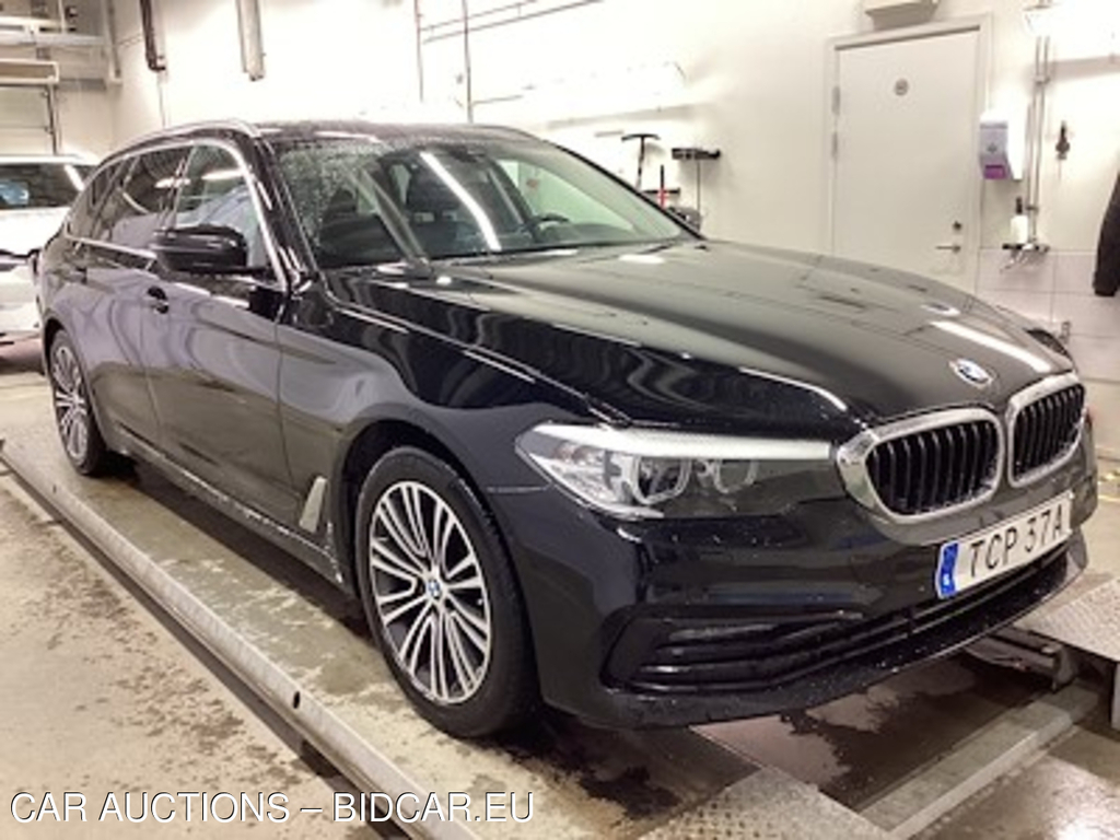 BMW 5-serie 520d Touring Sport Line Drag HiFi
