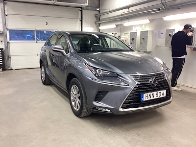 Lexus NX 300h Business AWD Skinn Kamera **CAR TESTED 2025-06-16**