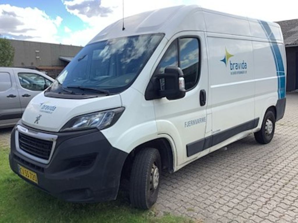 Peugeot BOXER PREMIUM 330 PRO L2H2 140 UA!