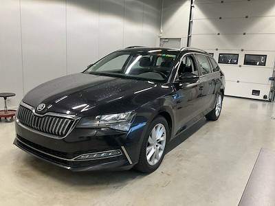 Skoda SUPERB Combi iV Plus 1,4 TSI 218 hk Plug-In Hybrid DSG6 UA!