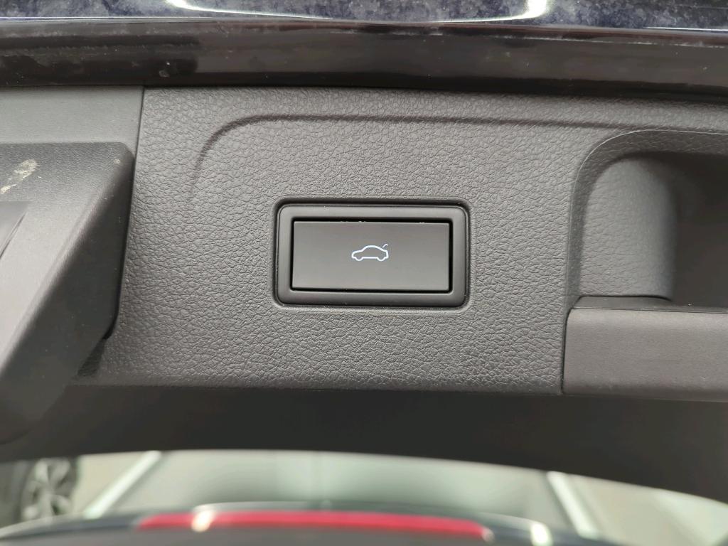 Volkswagen PASSAT 2.0 TDI SCR 200PS ELEGANCE DSG 4MOTION