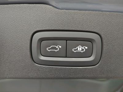 Volvo V60 2.0 B4 DIESEL MOMENTUM GEARTRONIC