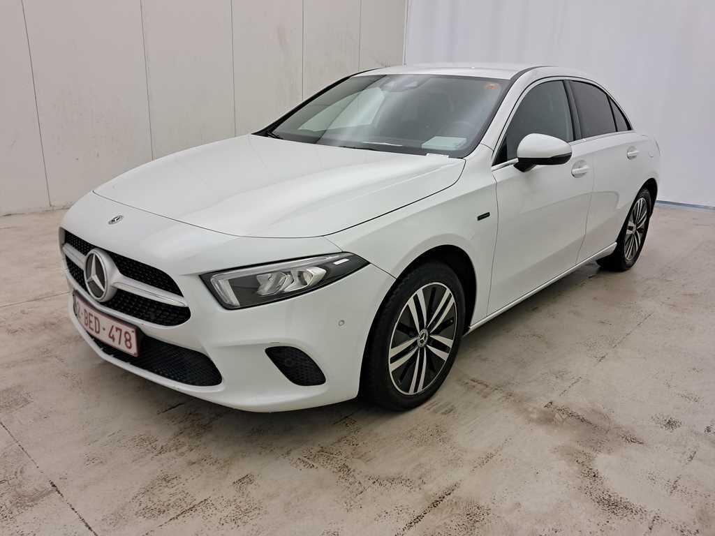 Mercedes A-Klasse A250e Limousine Business Solution 1.3i 218pk/cv 4p 8G-DCT, 2021