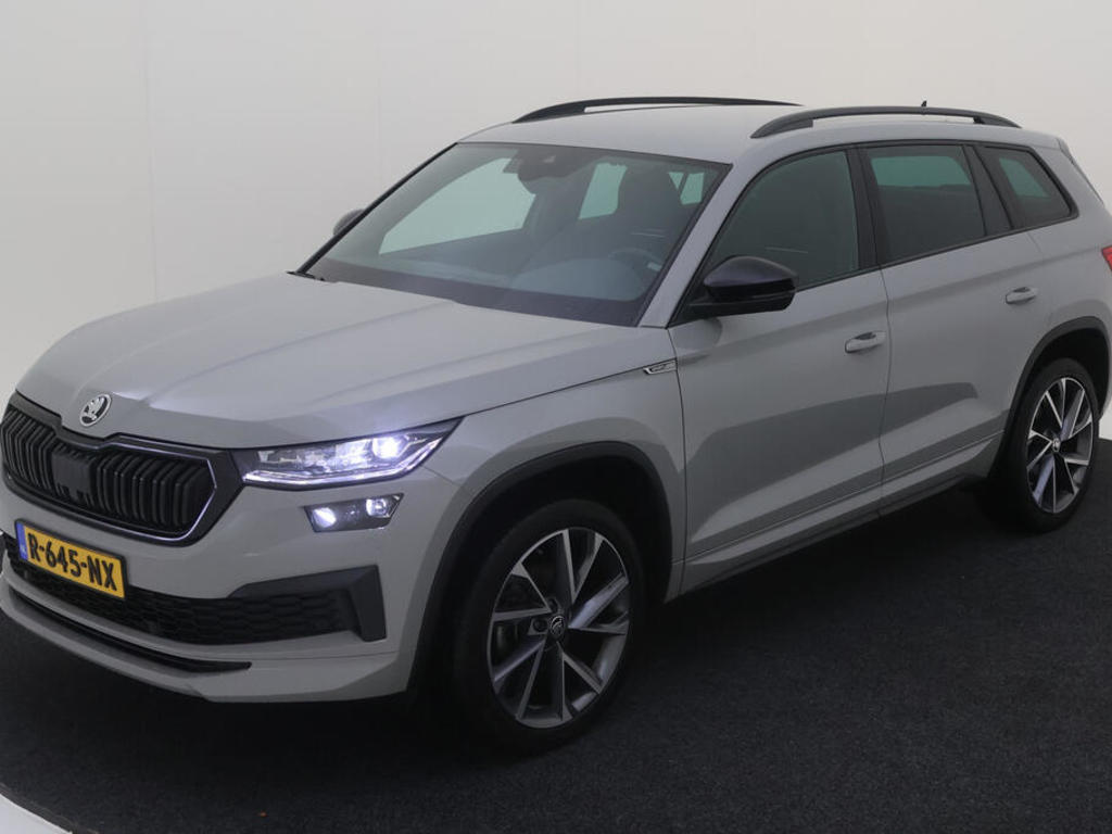 Skoda Kodiaq 1.5 TSI 150PK DSG SPORTLINE BUSINESS FUNCTIE TREKHAAK, 2022