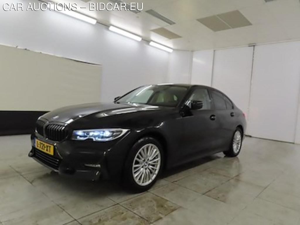 BMW 3 serie sedan 318iA Business Edition 4d