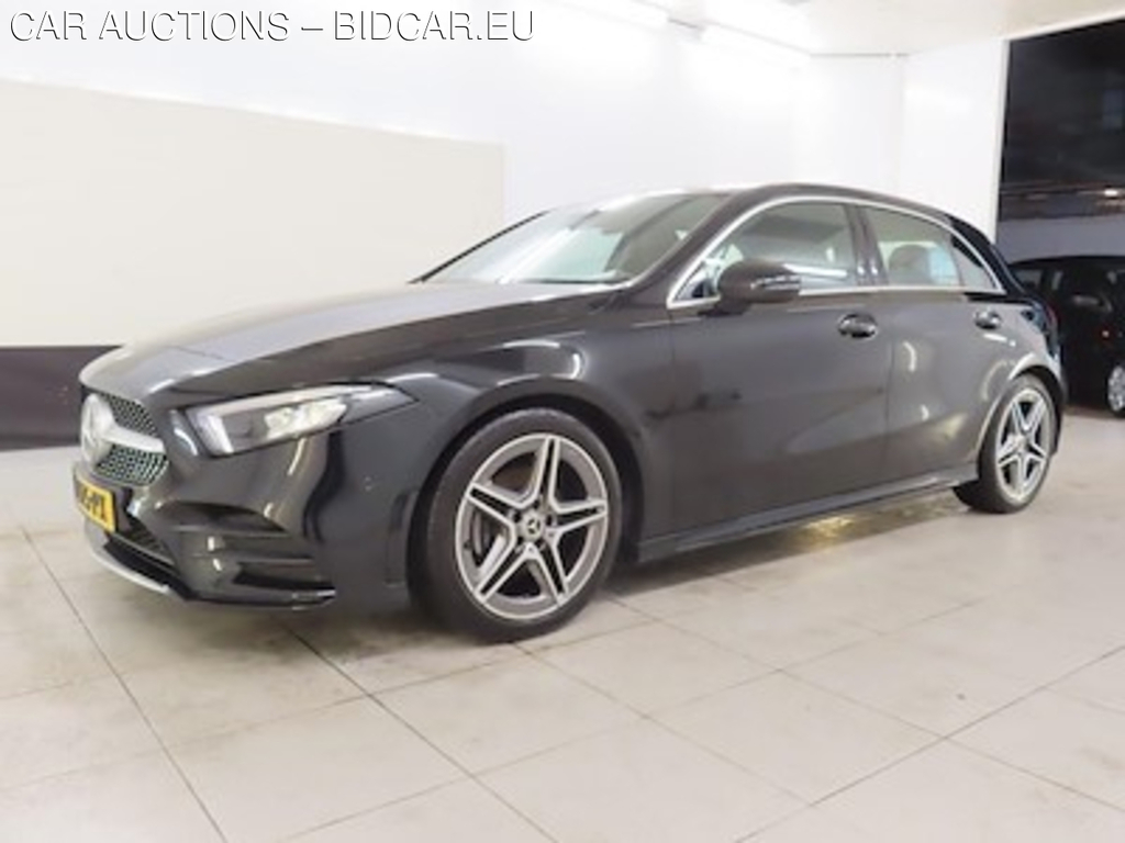 Mercedes-Benz A-Klasse A 200 DCT AMG LINE