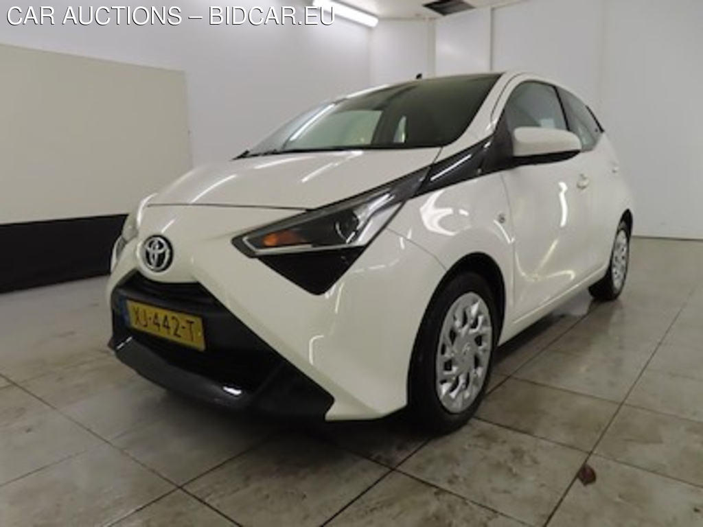 Toyota Aygo 1.0 VVT-i ActieAuto x-play APL