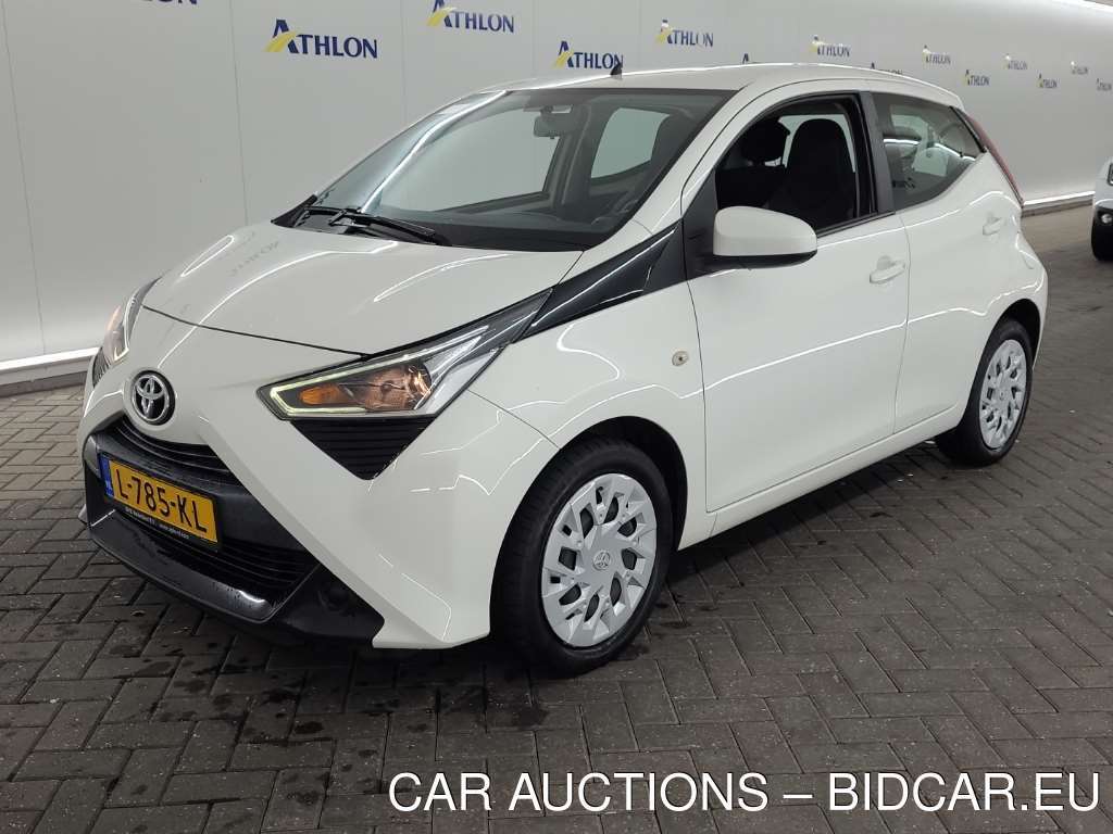 Toyota Aygo 1.0 VVT-I X-PLAY 5D 53KW, 2021