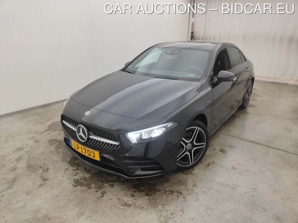 Mercedes A-klasse-lim-17 A SEDAN (V177) A 250 E 160 PHEV (EU6AP) 4D, 2021