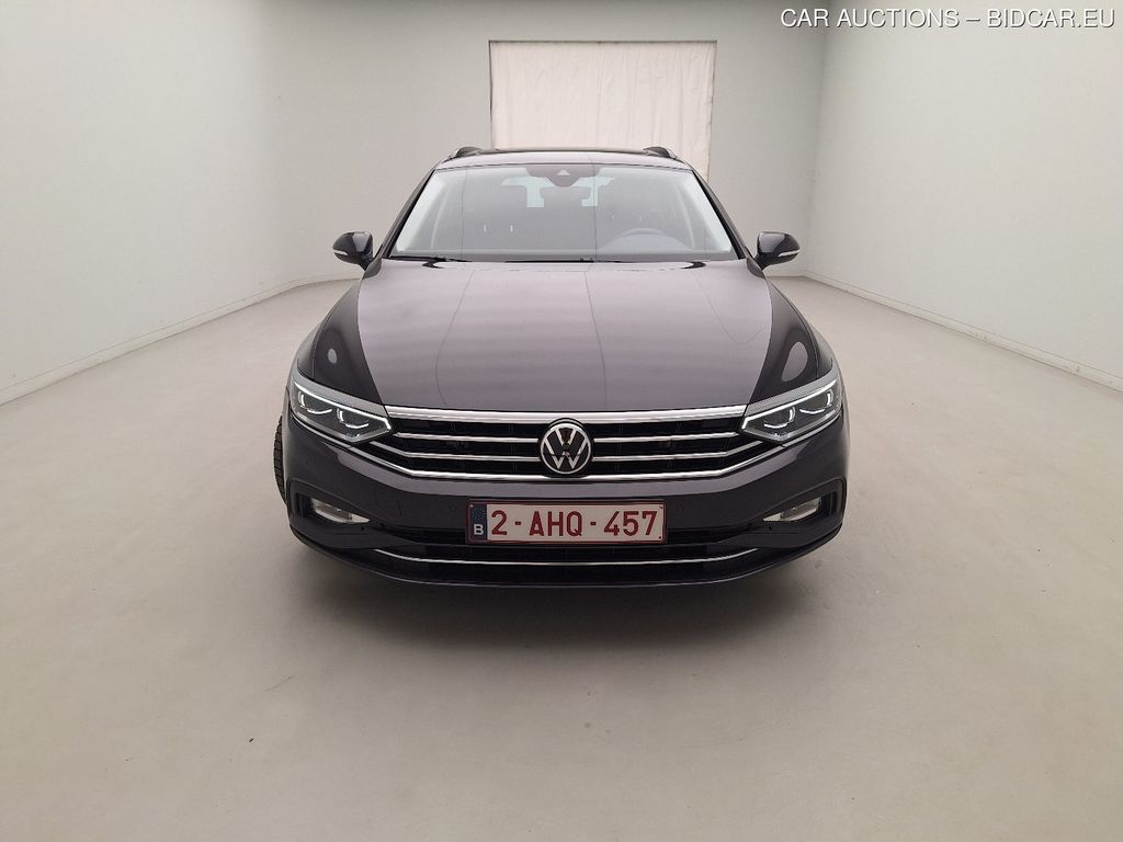 Volkswagen Passat-variant- VARIANT FL19. VOLKSWAGEN PASSAT VARIANT 2.0 TDI 90KW DSG STYLE B, 2021