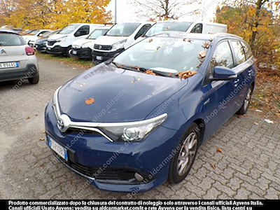 Toyota auris touring sports hybrid business -