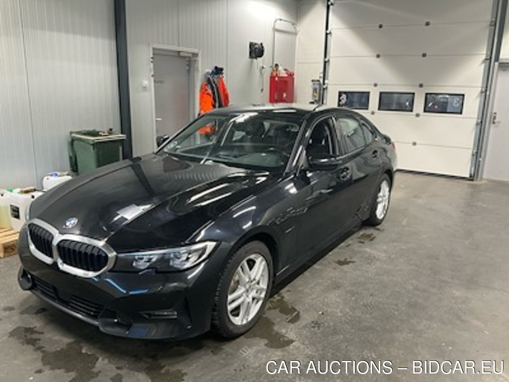 BMW Series 3 330e F Sport Line Auto UA!