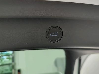 Tesla Model Y BEV LONG RANGE RWD