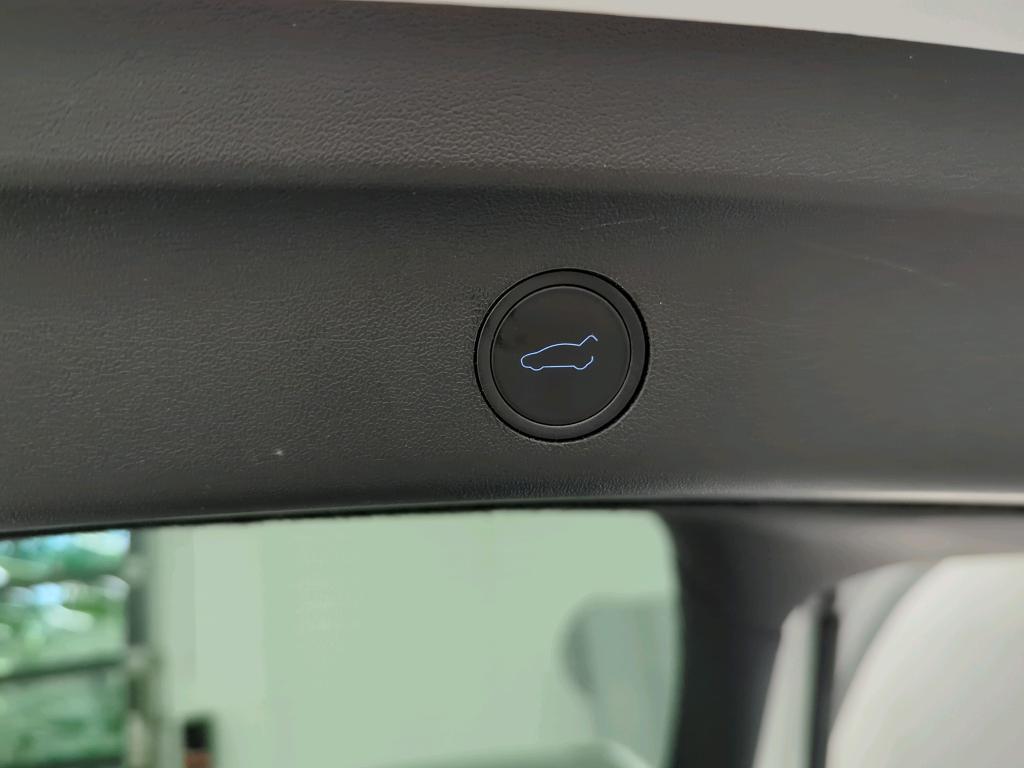 Tesla Model Y BEV LONG RANGE RWD