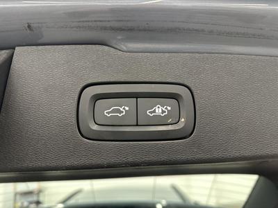 Volvo V60 2.0 B4 DIESEL MOMENTUM GEARTRONIC