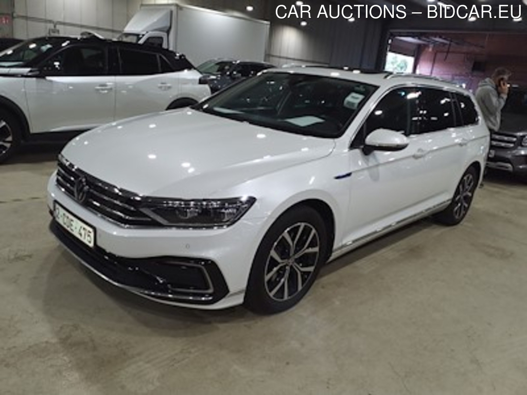 Volkswagen Passat variant 1.4 TSI MSQ VARIANT GTE BUSINESS