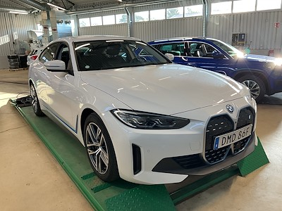 BMW I4 eDrive40 Gran Coupe Charged Drag Parking Assistant Plus