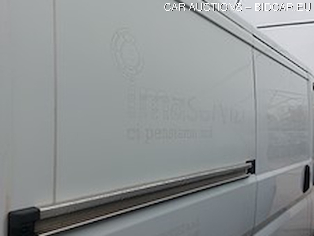 Peugeot boxer 330 l1h1 2.0 bluehdi -