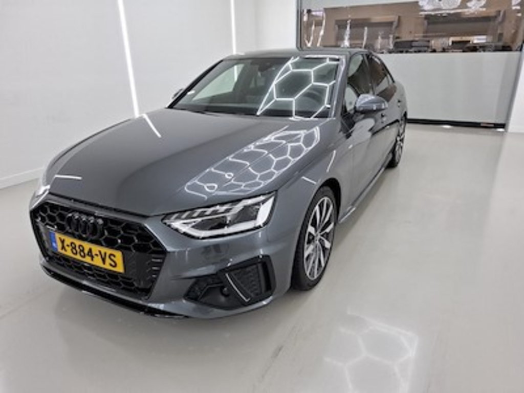 Audi A4 limousine 35 TFSI S tronic S Edition Competit 4d