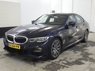 BMW 3 serie sedan 320iA 4d
