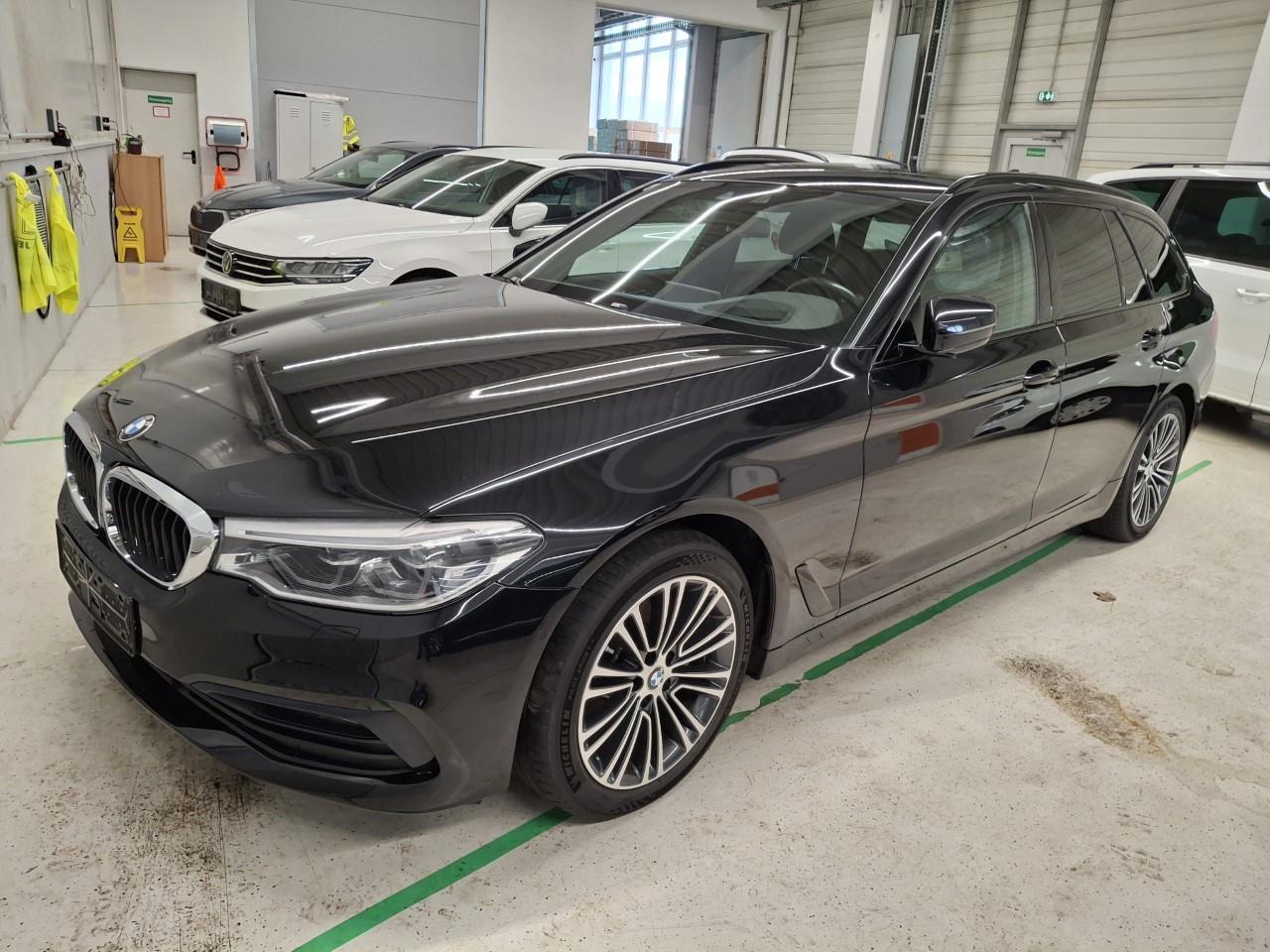 BMW Series 5 520d A xDrive Touring 140KW