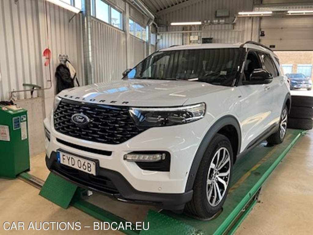 Ford Explorer 3.0 V6 Plug-In AWD ST-Line 7-Sits Panorama Skinn Drag Kamera Navi