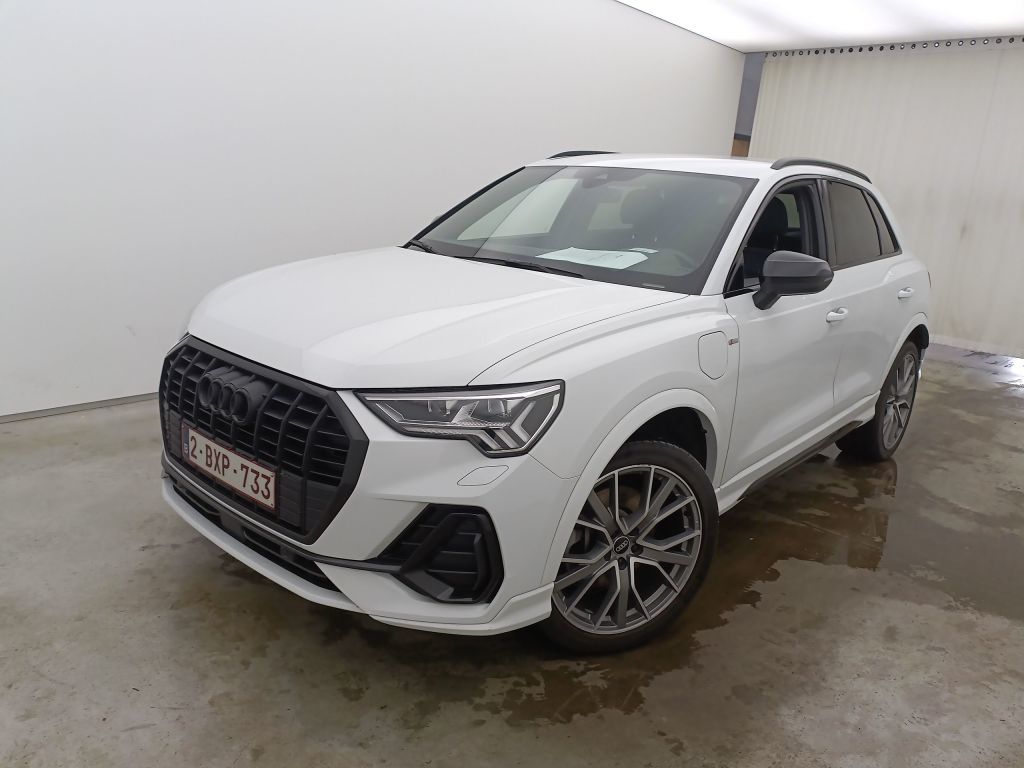 Audi Q3-f3b 45 TFSI E S TRONIC S LINE 5D, 2022