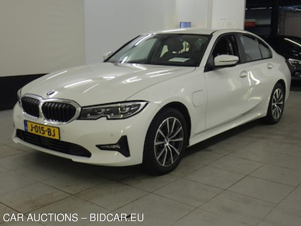 BMW 3 serie sedan 330e 4d e-Drive Edition