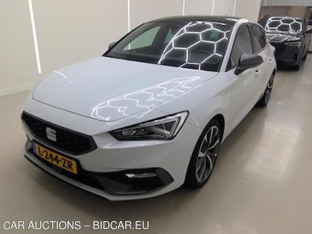 Seat LEON 1.5 eTSI FR Business Intense DSG 5d