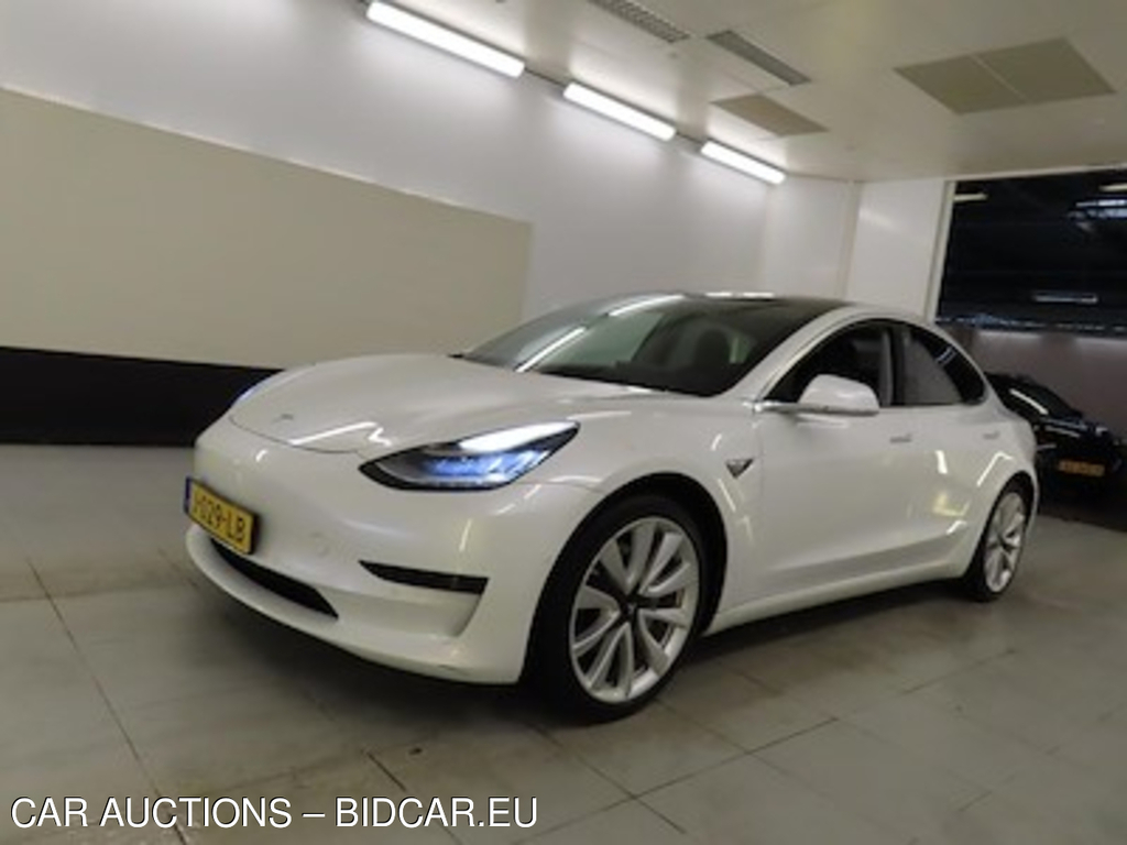 Tesla Model 3 Standard Range Plus RWD 4d