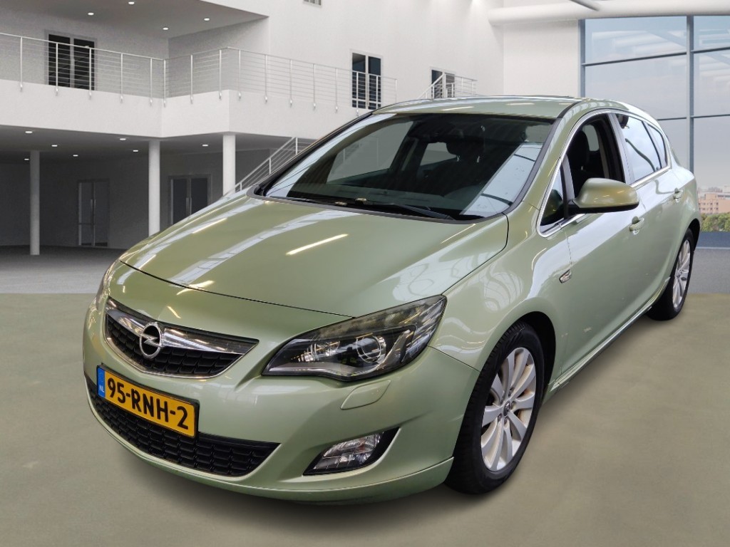 Opel Astra 1.6 TURBO COSMO, 2011