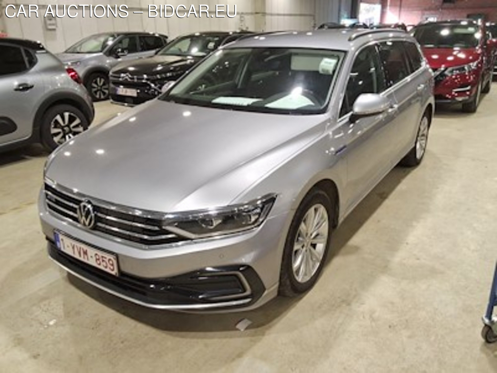 Volkswagen Passat 1.4 TSI MSQ VARIANT GTE BUSINESS