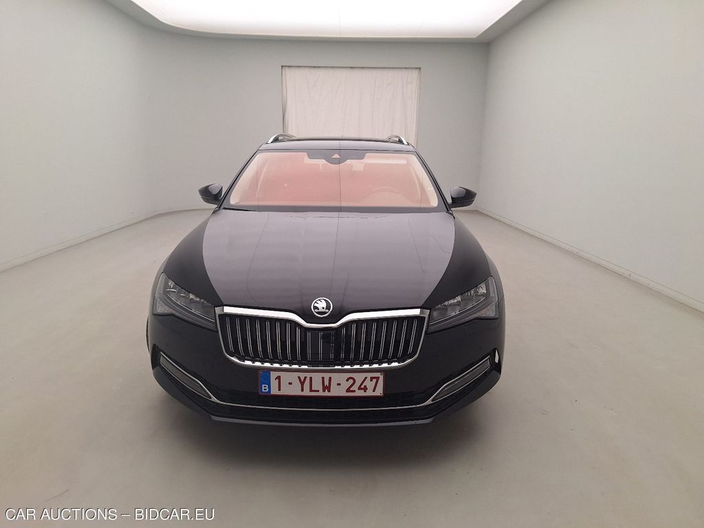 Skoda Superbcombi-3v5 COMBI FL19. SKODA SUPERB COMBI 1.5 TSI ACT 110KW STYLE 5D, 2020