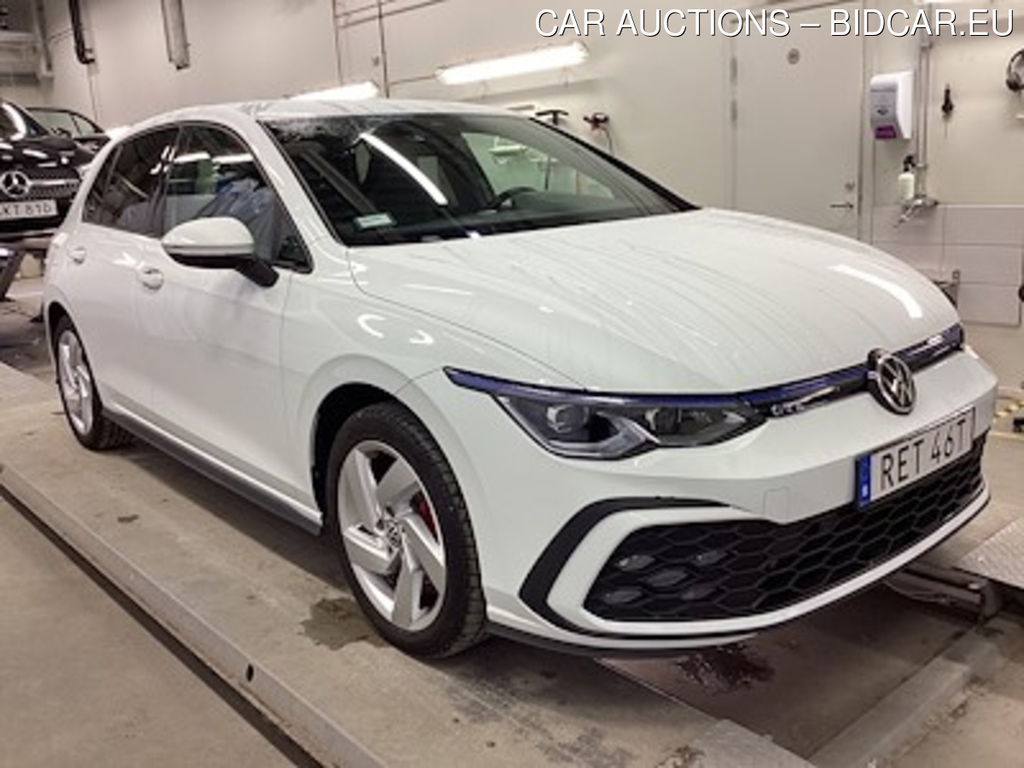 Volkswagen Golf GTE 245hk Navi Travel Assist