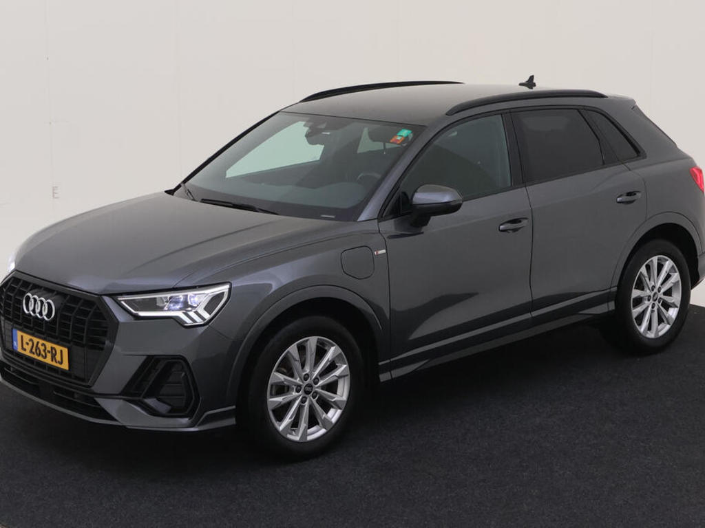 Audi Q3 45 TFSI PHEV 245PK S TRONIC S EDITION ADAPTIVE OPTIEK, 2021