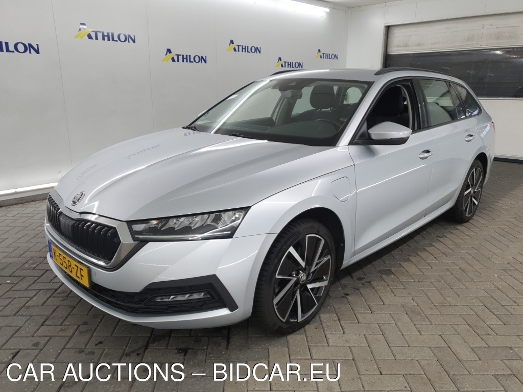 Skoda Octavia combi 1.4 TSI IV PHEV DSG BUSINESS EDITION 5D 150KW, 2021