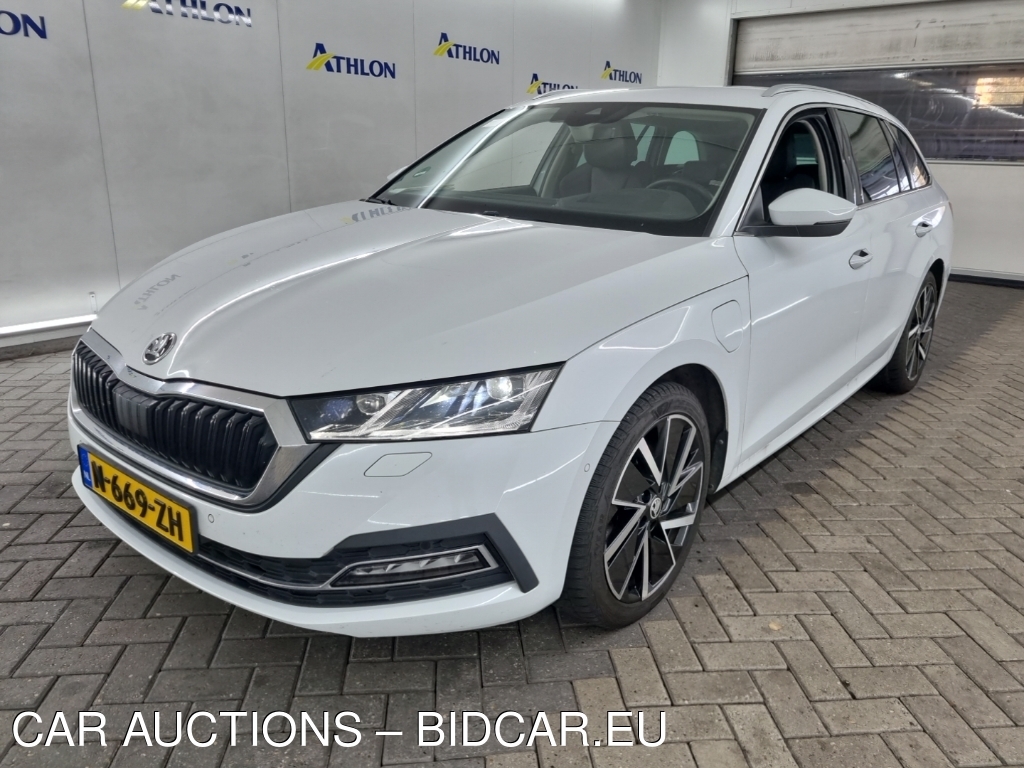 Skoda Octavia combi 1.4 TSI IV PHEV DSG BUSINESS EDITION PLS 5D 150KW, 2021