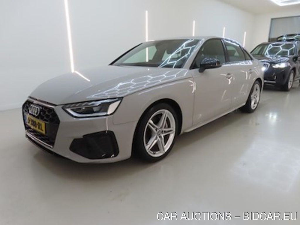 Audi A4 limousine 40 TFSI S tronic Launch edition Sport 4d