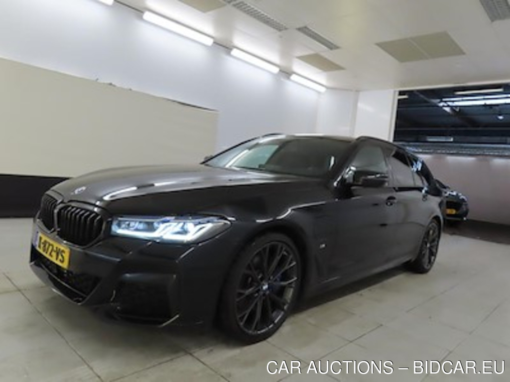 BMW 5-serie touring 530e xDrive High Executive M Sport