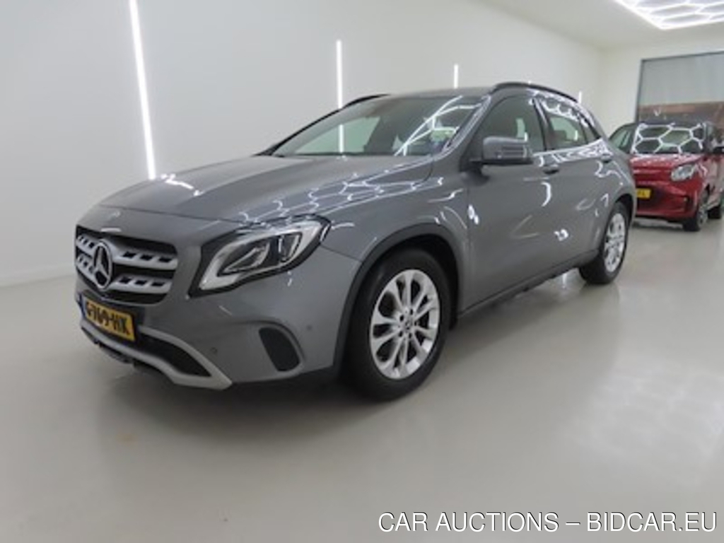 Mercedes-Benz GLA GLA 180 7G-DCT Business Sol Plus Limited 5d