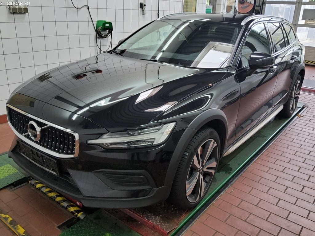 Volvo V60 CROSS COUNTRY B5 B AWD, 2022