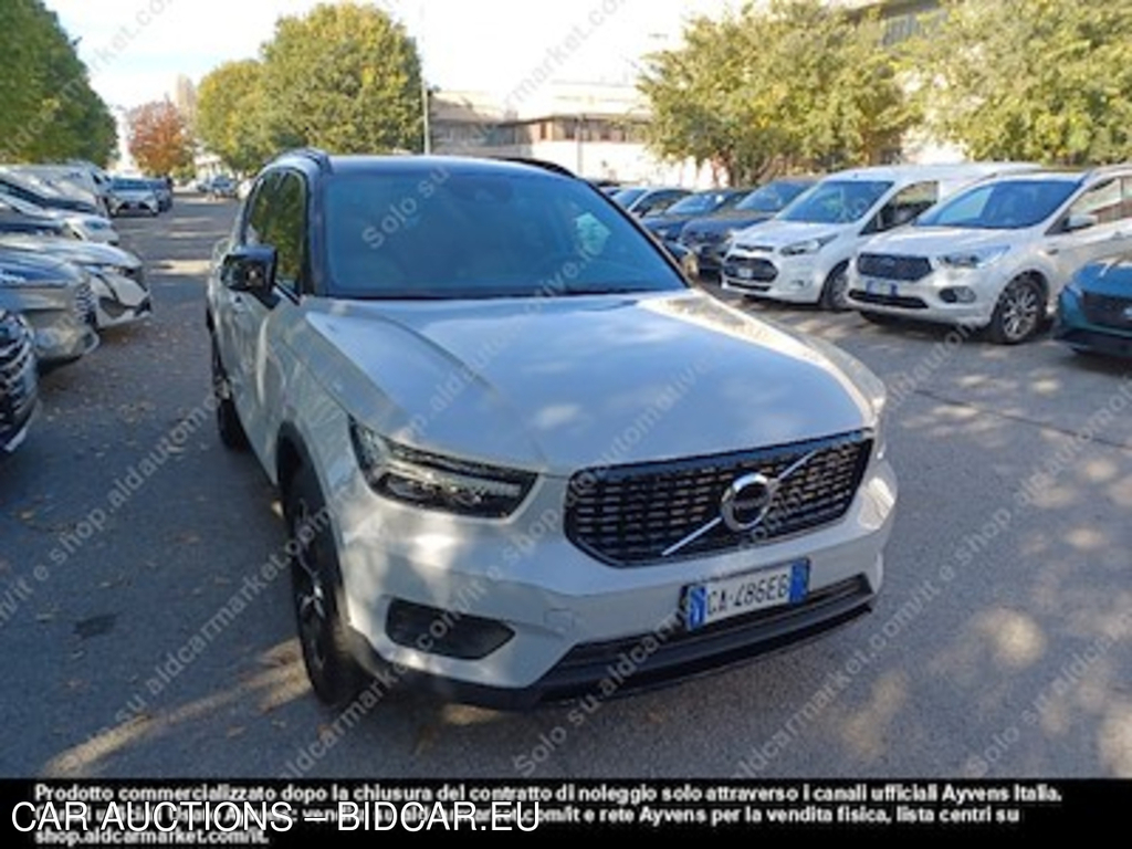 Volvo xc40 T3 r-design sport utility -