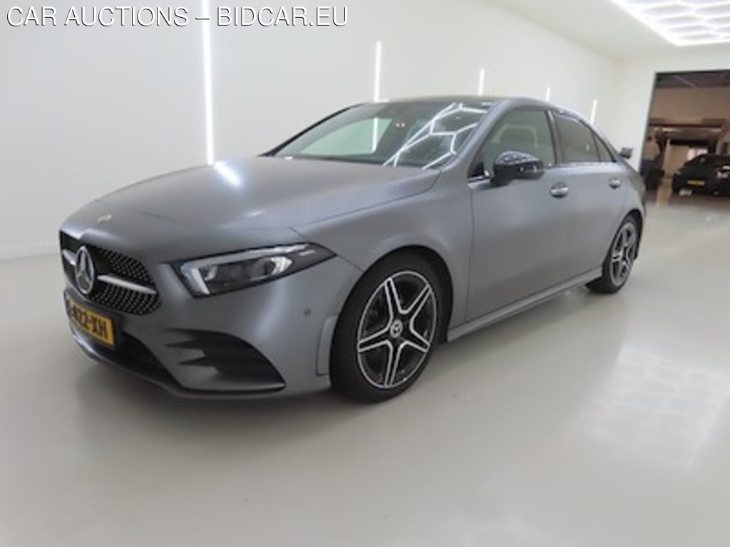 Mercedes-Benz A-klasse limousine A 180 7G-DCT Business Solution AMG 4d