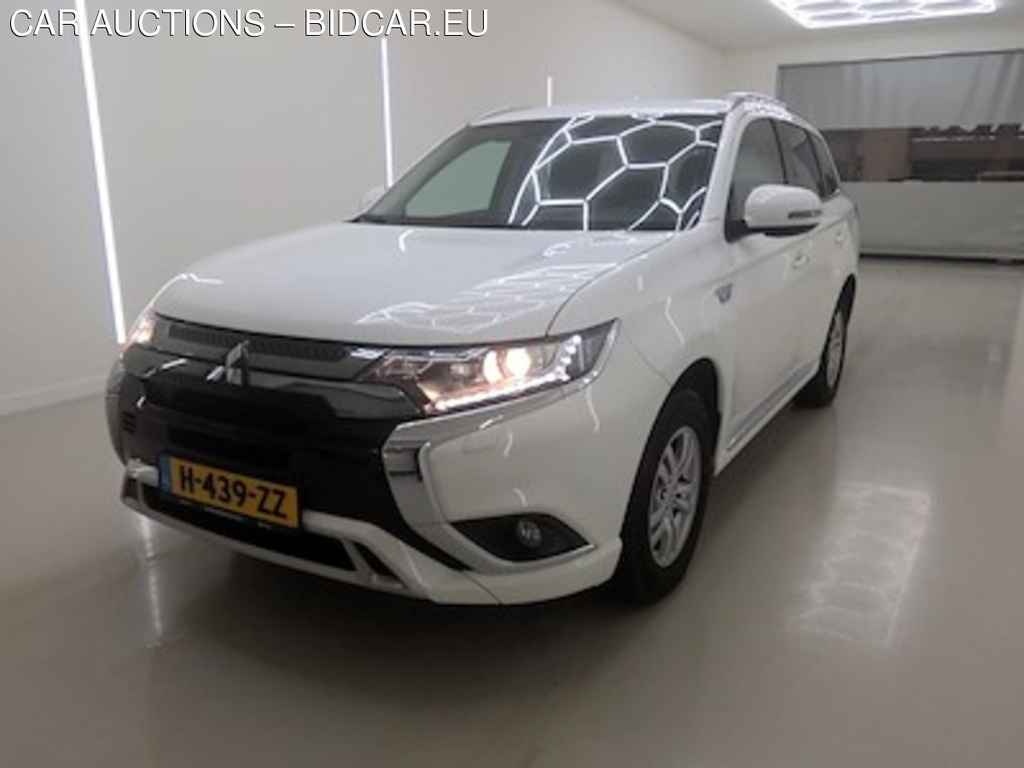 Mitsubishi Outlander PHEV Pure 5d